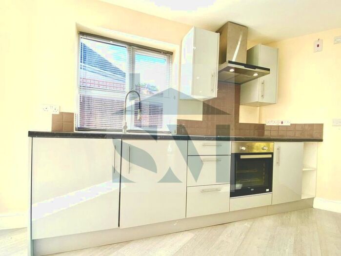 1 Bedroom Bungalow To Rent In Star Lane, Coulsdon, Surrey, CR5