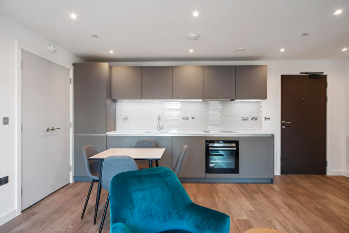 2 Bedroom Apartment To Rent In Lionel Street, Birmingham, B3