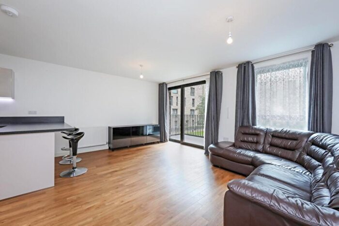 2 Bedroom Flat To Rent In Kingfisher Heights, Bramwell Way, London, E16