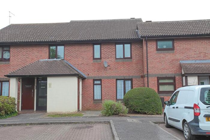 2 Bedroom Apartment To Rent In Spenlove Close, Abingdon, OX14