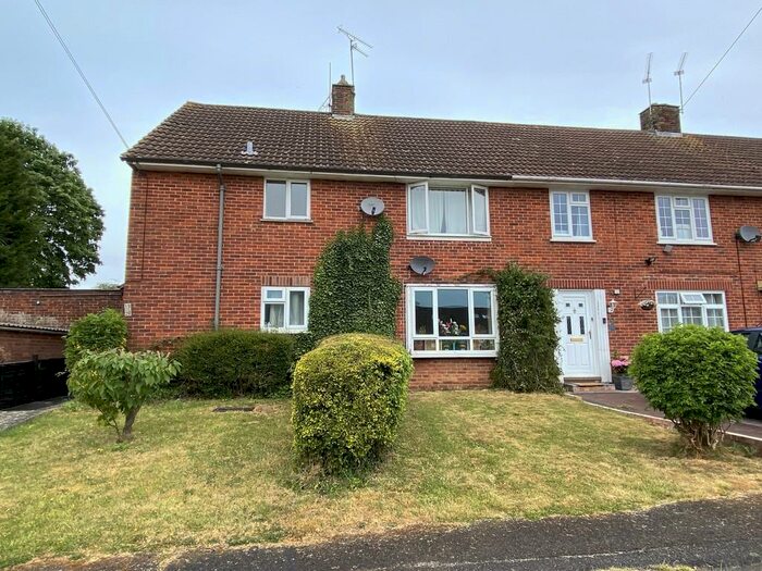 2 Bedroom Ground Maisonette To Rent In Trussell Close, Winchester, SO22