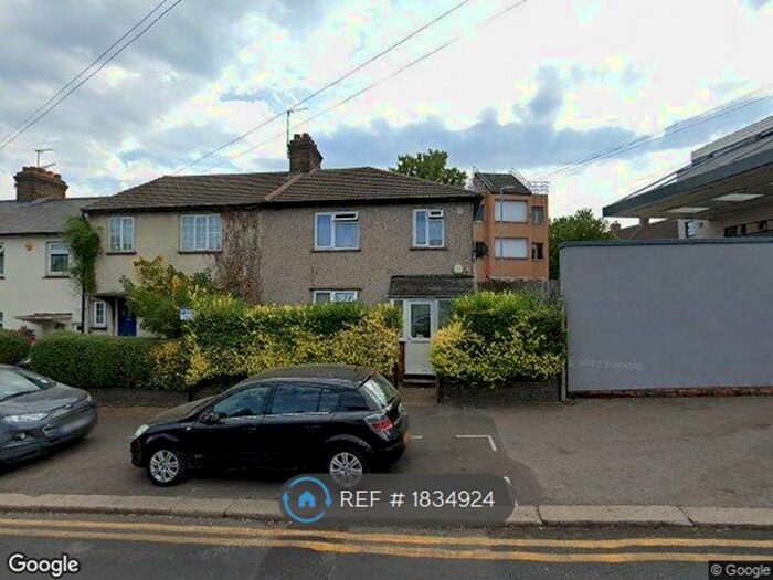 Studio To Rent In South Countess Road, London, E17