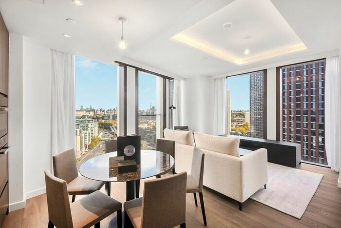 3 Bedroom Flat To Rent In Carnation Way, London, SW8