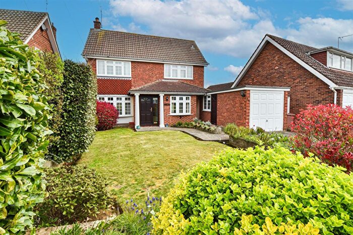 4 Bedroom Detached House For Sale In The Gardens, Doddinghurst, Brentwood, CM15
