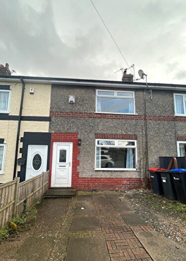 2 Bedroom House To Rent In Beauvale Crescent, Hucknall, Nottingham, NG15