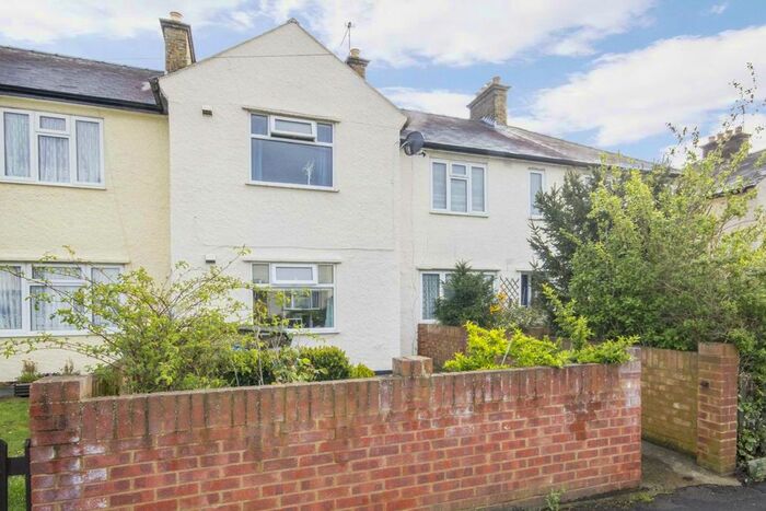 3 Bedroom Property To Rent In Broome Road, Hampton, TW12