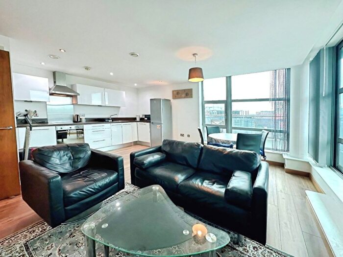 2 Bedroom Flat To Rent In St. George Building, Great George Street, Leeds, West Yorkshire, LS1