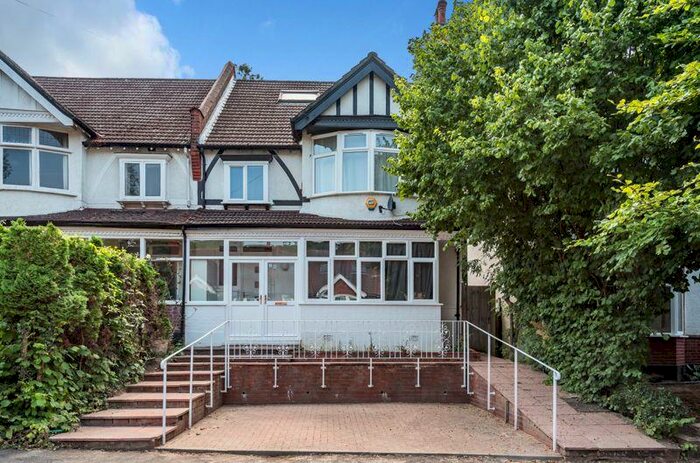5 Bedroom Semi-Detached House To Rent In Dale Road, Purley, CR8