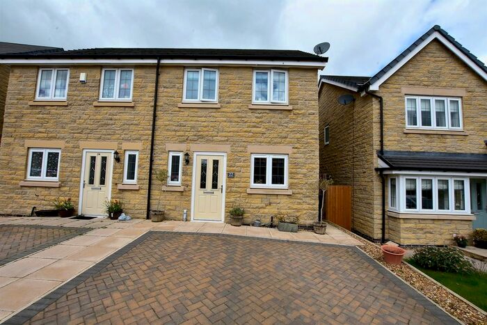 2 Bedroom Semi-Detached House To Rent In Rosebay Gardens, Chapel-En-Le-Frith, High Peak, SK23