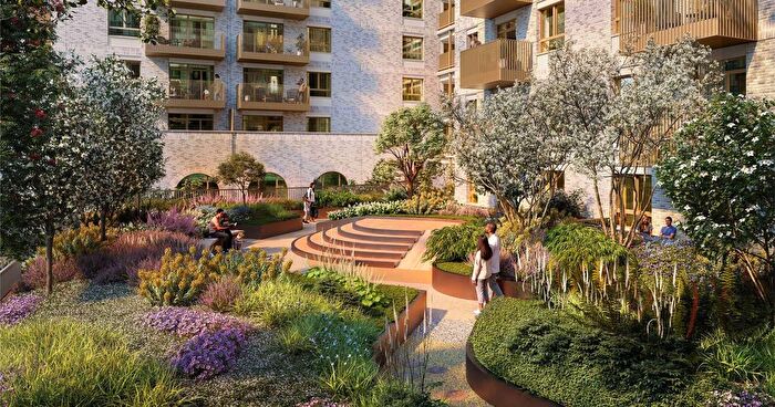 2 Bedroom Flat For Sale In Church Street, London, NW8