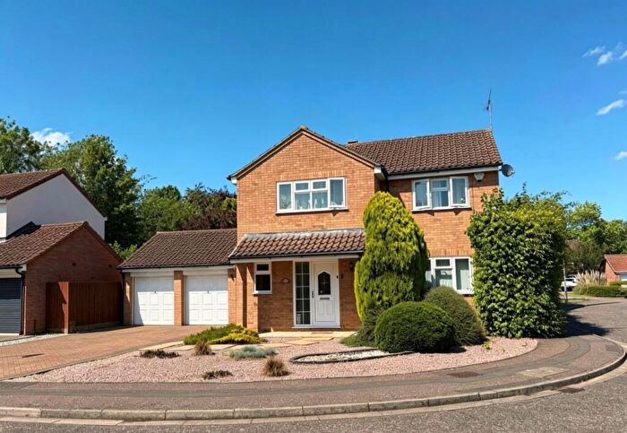 4 Bedroom House To Rent In Fallowfield, PE2