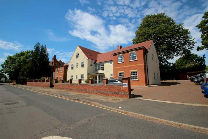 2 Bedroom Apartment To Rent In The Avenue, Northampton, NN1