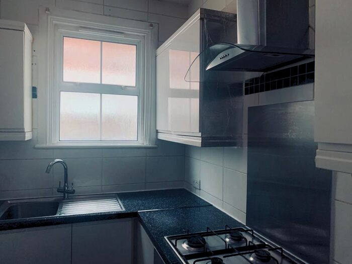 2 Bedroom Flat To Rent In Johnstone Road, East Ham, E6