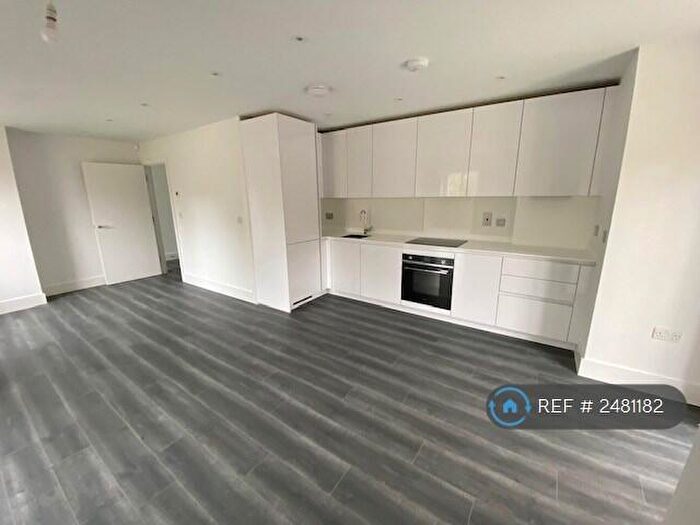 1 Bedroom Flat To Rent In Scotts Lane, Bromley, BR2