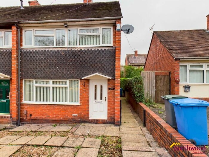 2 Bedroom Town House To Rent In Port Vale Street, Burslem ST6