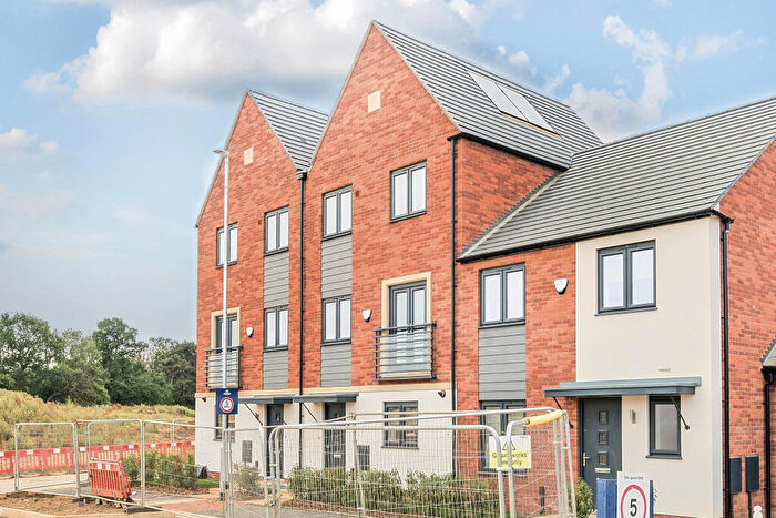 3 Bedroom Terraced House To Rent In West Street, Upton, Northampton, NN5