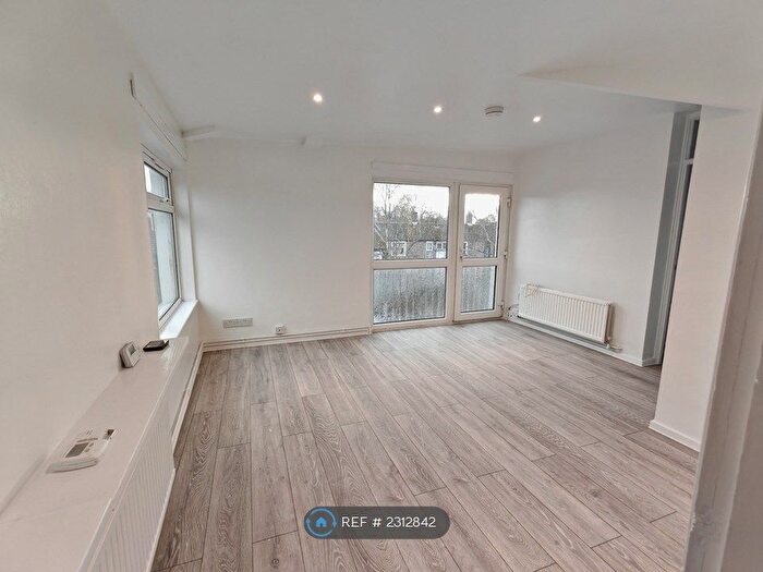 1 Bedroom Flat To Rent In Northdown Road, Hatfield, AL10