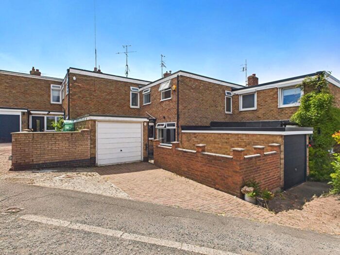 3 Bedroom Terraced House For Sale In Welbeck Gardens, Woodthorpe, Nottingham, NG5
