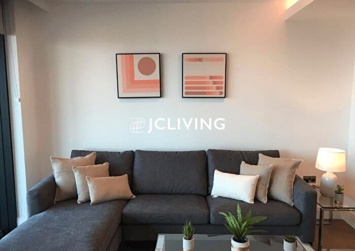 2 Bedroom Flat To Rent In The Dumont, London, SE1