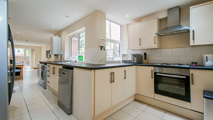 5 Bedroom Terraced House To Rent In Tiverton Road, Selly Oak, Birmingham, B29