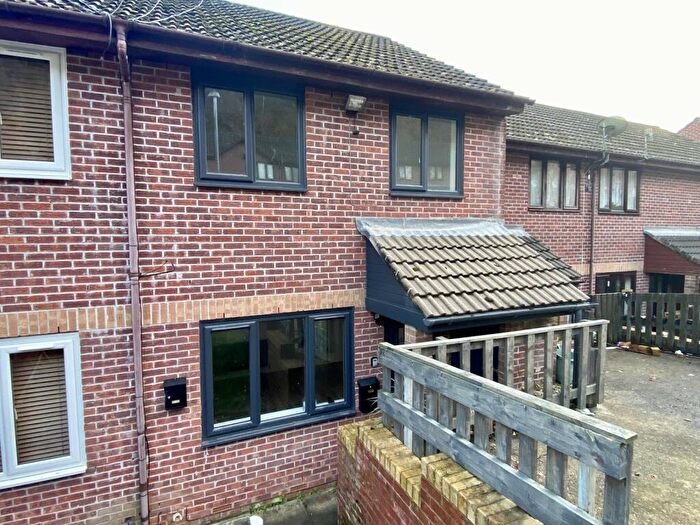 3 Bedroom Terraced House To Rent In Ffynnon Wen, Clydach, Swansea, City And County Of Swansea., SA6