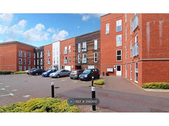 2 Bedroom Flat To Rent In Holman Court, Ipswich, IP2