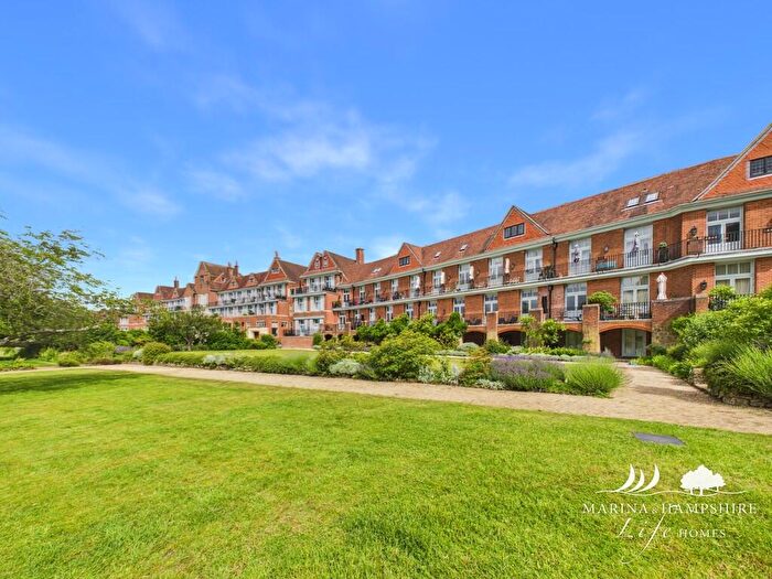 2 Bedroom Penthouse To Rent In King Edward Vii Apartments, Kings Drive, Midhurst, GU29