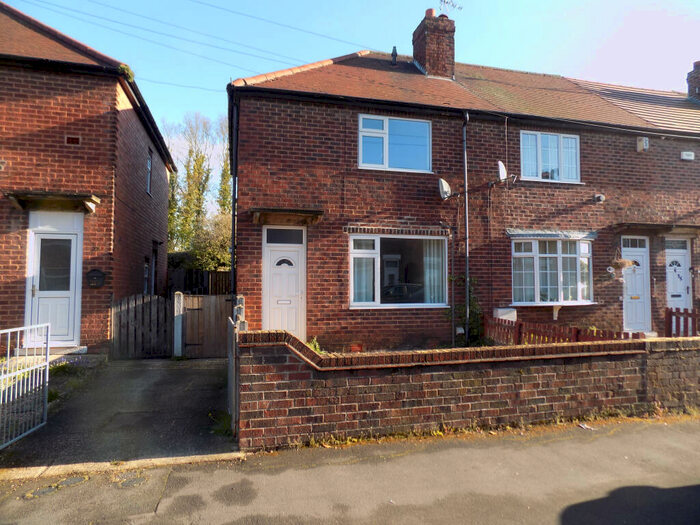 3 Bedroom End Of Terrace House To Rent In Garside Street, Worksop, S80