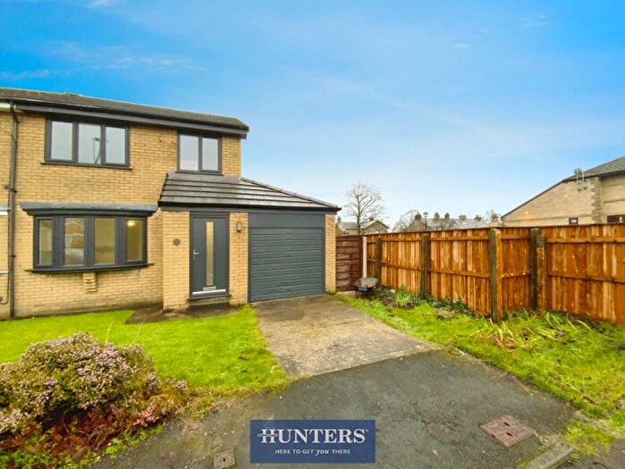 3 Bedroom Property For Sale In Oak Close, Mottram, Hyde, SK14
