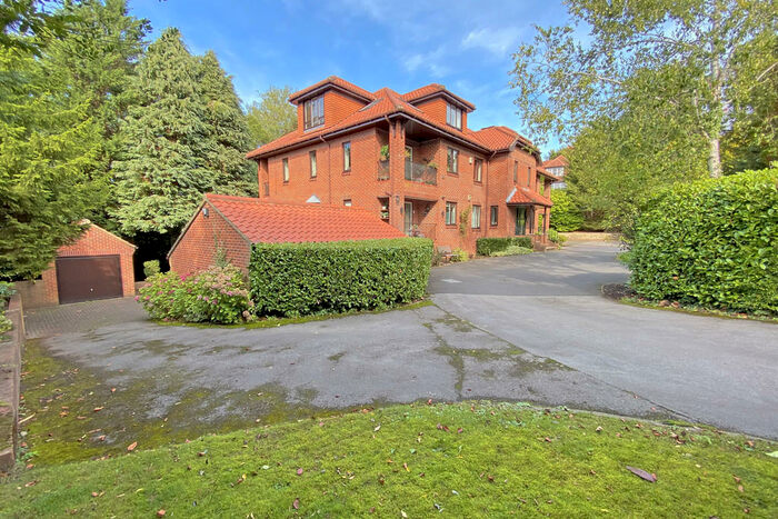 2 Bedroom Apartment To Rent In Kent Road, Harrogate, Hg` Nl, HG1