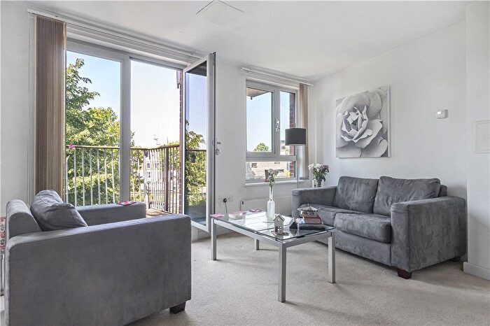 1 Bedroom Flat To Rent In Carronade Court, Eden Grove, London, N7