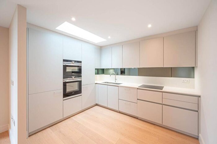 2 Bedroom Flat For Sale In Finchley Road, Golders Green, NW11