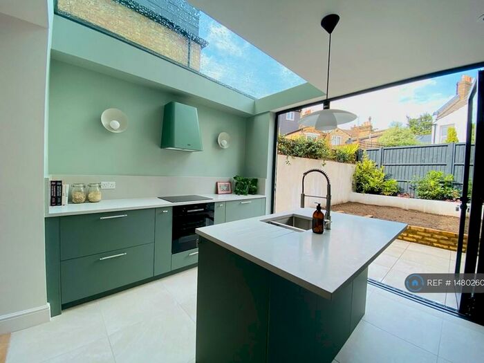 4 Bedroom Terraced House To Rent In Benn Street, Homerton, E9