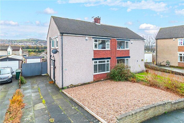 3 Bedroom Semi Detached House For Sale In Fyfe Crescent, Baildon, West Yorkshire, BD17