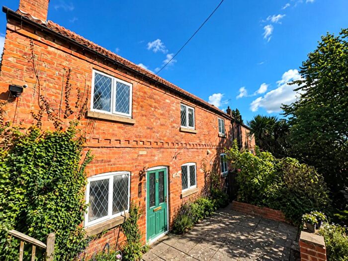 4 Bedroom Link Detached House For Sale In Ellis Yard, High Street, Leadenham, Lincoln, LN5