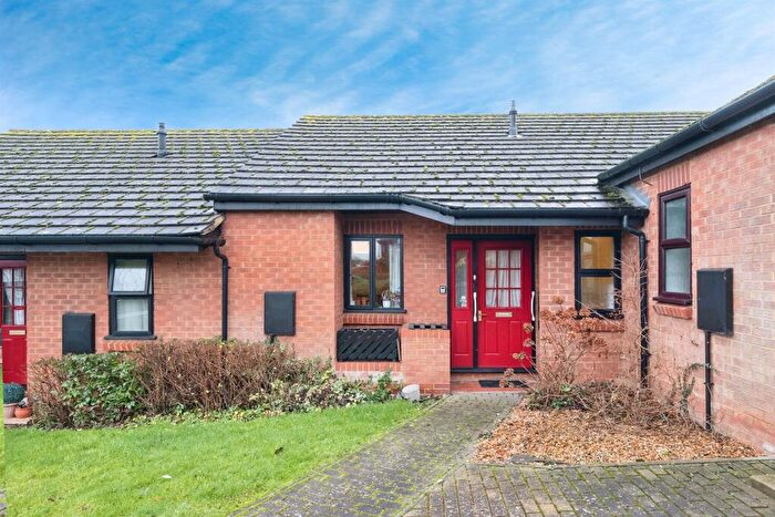 2 Bedroom Terraced Bungalow For Sale In Bekonscot Court, Giffard Park, Milton Keynes, MK14