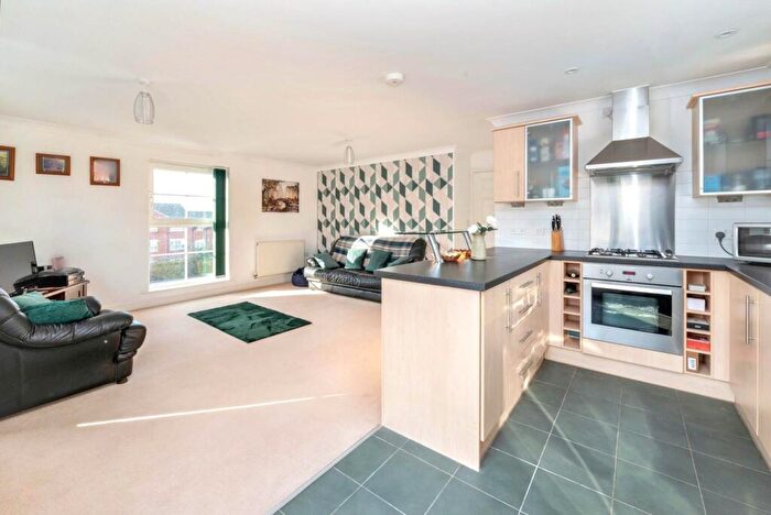 2 Bedroom Apartment For Sale In Godfrey Gardens, Chartham, CT4