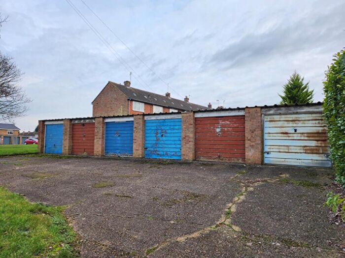 Garage / Parking To Rent In Blake Road, Corby, Northamptonshire, NN18
