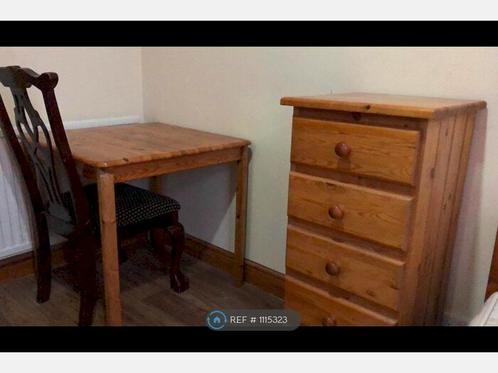 Studio To Rent In Wellesley Road, Slough, SL1