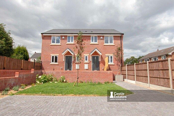 3 Bedroom Semi Detached House To Rent In Ireland Avenue, Beeston, Nottingham, NG9