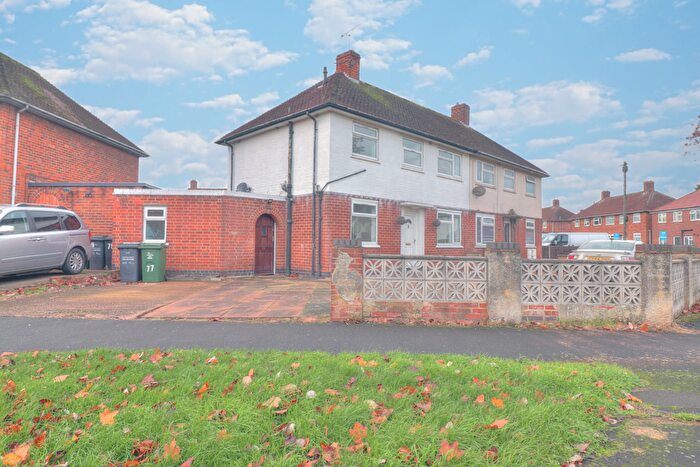 3 Bedroom Semi Detached House For Sale In Beaumont Road, Loughborough, LE11