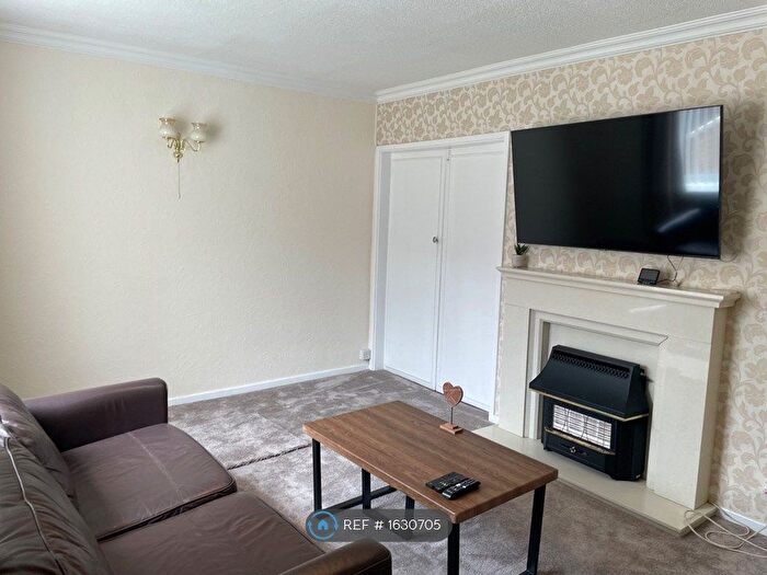 3 Bedroom Semi-Detached House To Rent In Firbeck Road, Nottingham, NG8