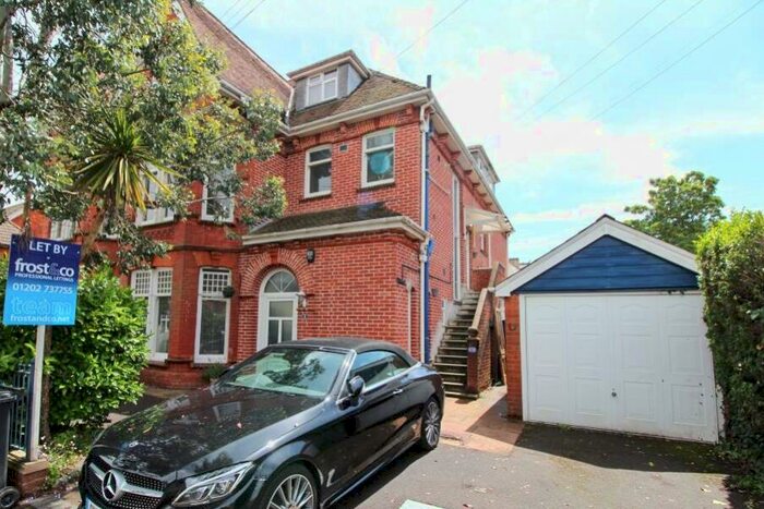 2 Bedroom Flat To Rent In Balmoral Road, Lower Parkstone, BH14