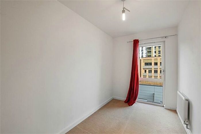 2 Bedroom Flat To Rent In Barge Walk, North Greenwich, London, SE10