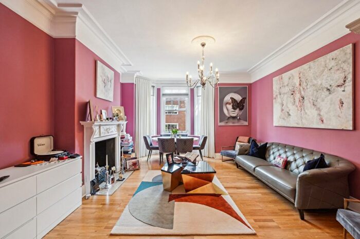 4 Bedroom Flat To Rent In Cumberland Mansions, Seymour Place, W1H