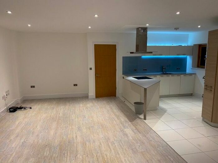 2 Bedroom Flat To Rent In Empire Way, Cardiff, CF11