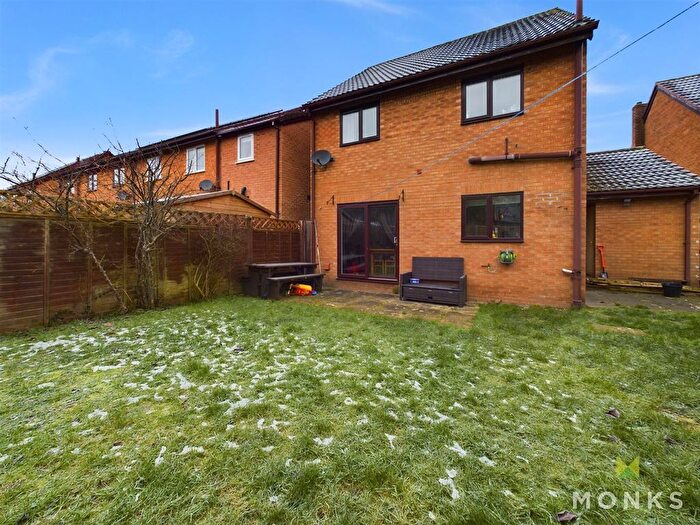 3 Bedroom Detached House For Sale In Guinevere Close, Oswestry, SY11