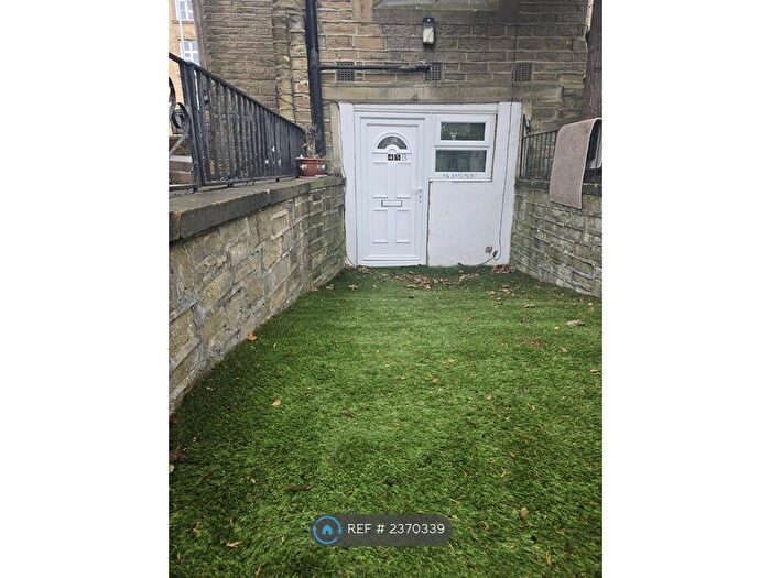 1 Bedroom Flat To Rent In Kirkgate, Shipley, BD18