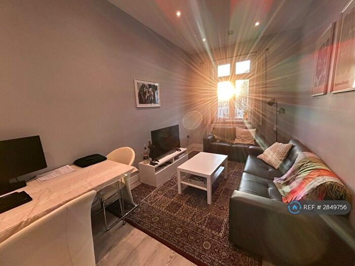 4 Bedroom Flat To Rent In Blackstock Road, London, N5