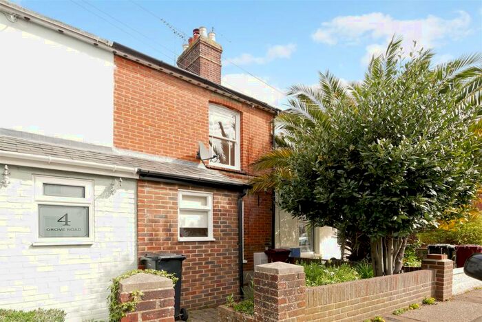 2 Bedroom Terraced House To Rent In Grove Road, Chichester, PO19